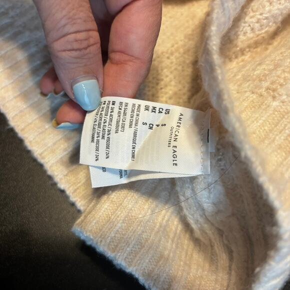 American Eagle Women’s Sweater Size S Beige Neutral Knit Pullover Oversized Cozy - Picture 4 of 6